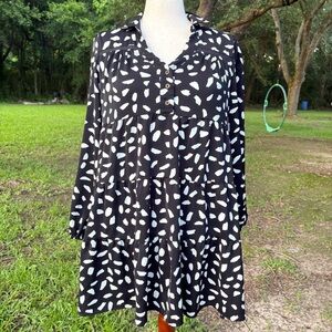 UMGEE LONG SLEEVE PATTERNED BLACK WHITE TIERED KNEE LENGTH DRESS LARGE